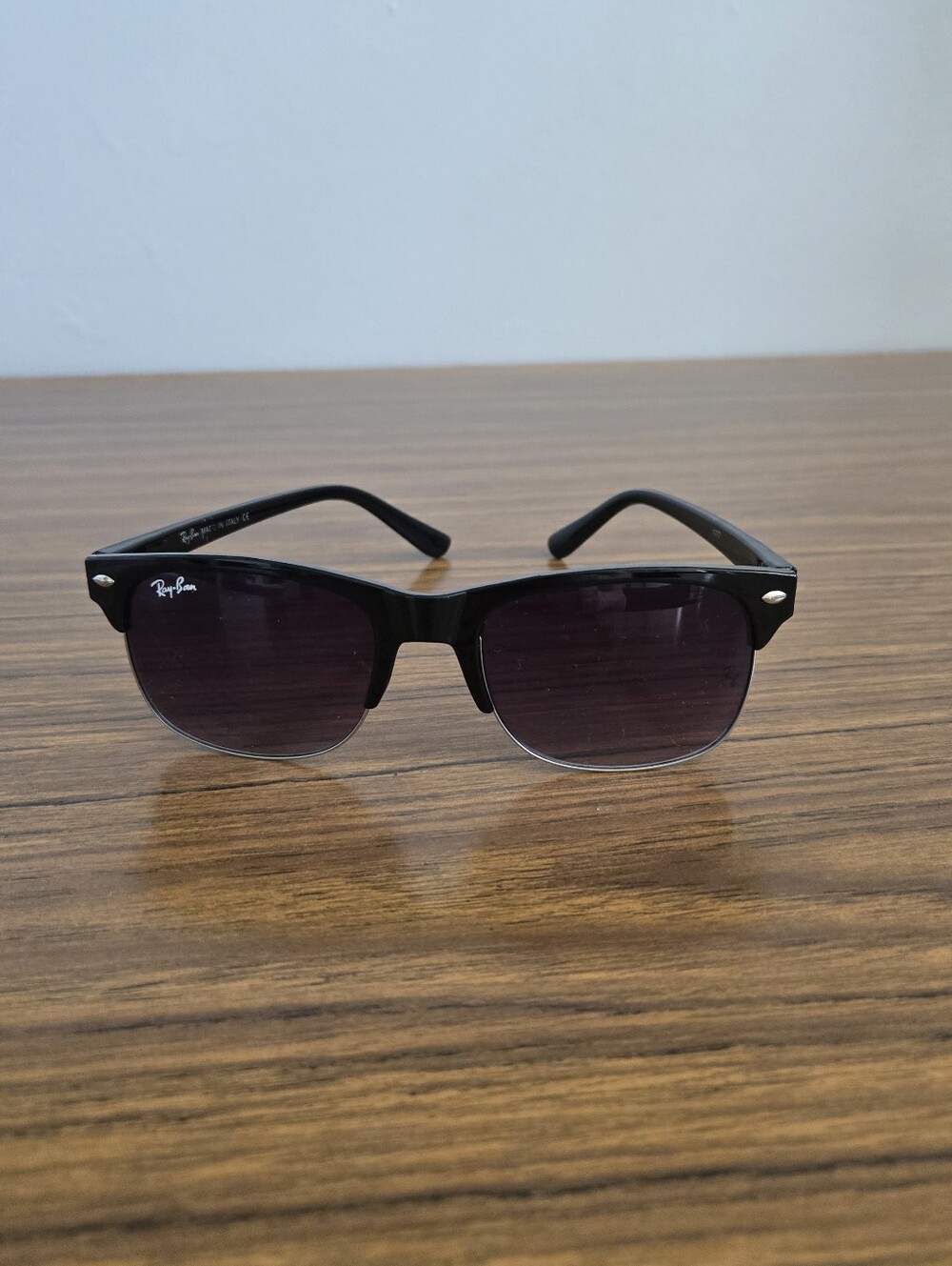 Ray Ban Sunglasses Women Or Youth Black W Grey Lenses Made In Italy Y277